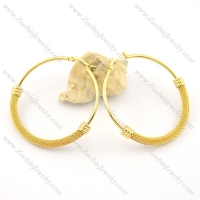 gold clip on earrings e000874
