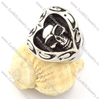 Heart Shaped Skull ring in Stainless Steel -r000694