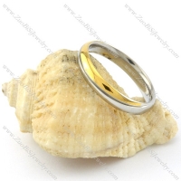 Elegant Weddig Ring in Stainless Steel Metal -r000937