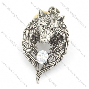 wolf pendnat with clear zircon stone p001531