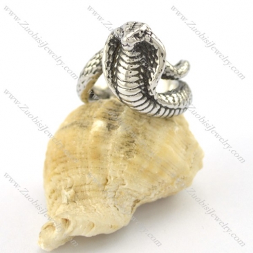 small poisonous snake ring r001572