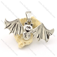 cute bat stainless steel pendant p001676