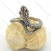 serpent ring with 2 red rhinestone eyes r001673