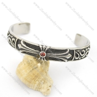 byzantine cross bangle with 1 clear red rhinestone b002498