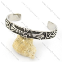 wide byzantine cross bangle with 1 small balck rhinestone b002499