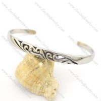 hollow cloud bangle b002529