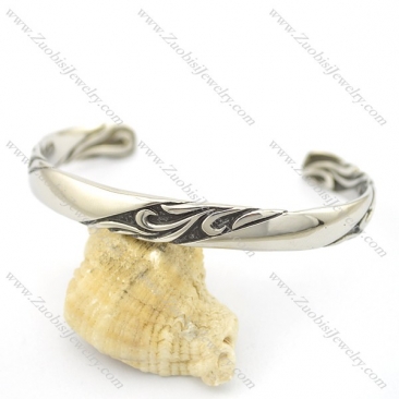 simple totem bangle b002538