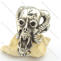 41mm long bloodsucker skull ring r002036