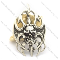 cool skull boomerang pendant p002034