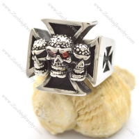 3 skull heads cross malta ring r002127