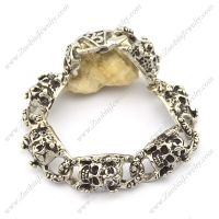 six big skull heads bracelet b002818