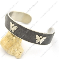 3 Butterflies Leather Bangle b002990