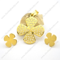 Gold Four-leaf Clover Pendant and Earring Set s001040