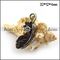 Small Feather Charm with Crystal p003658