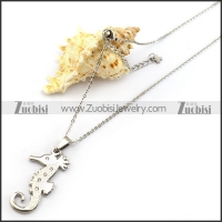 Small Chain with Seahorse Pendant n001340