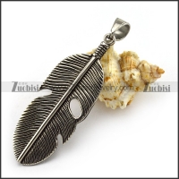 Vintage Feather Charm p004401