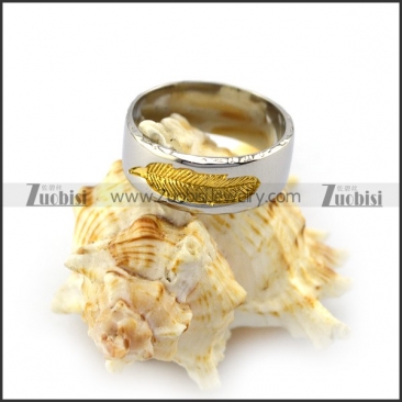 Golden Corrosion Leaf Ring r004421