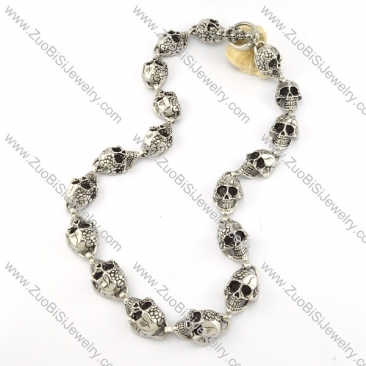 18 Ugly Skull Heads Stainless Steel Necklace in length of 24 inch -n000203