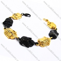 4 Gold Plating Rough Skull and 3 Black Skull Heads Charms Bracelet JB170101