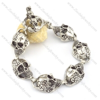 6 rent skull bracelet in 24cm length b002048