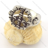 peace sign symbol ring formed by many skulls r001409
