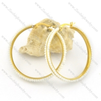 2 inch gold hoop earrings with off-white beads e000779