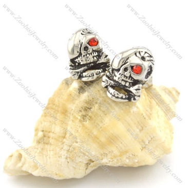 skull stud earrings with 1 red stone eye e000776
