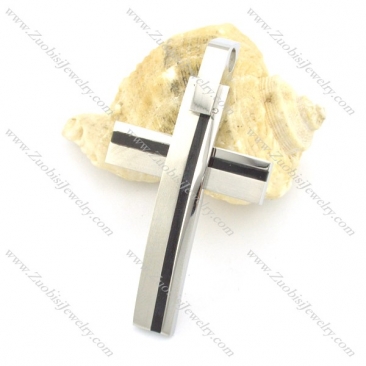 shiny cross pendnat with black in the middle p001494