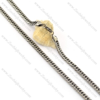 vintage necklace in 60cm long 0.6cm wide n000660