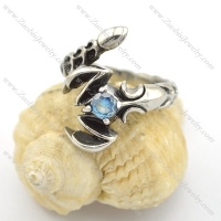 scorpion ring with small clear blue zircon r001736