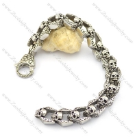 15 skulls bracelet with big lobster clasp in rough cover b002563