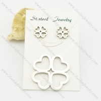 four leaf clover earring and pendant matching jewelry s000930