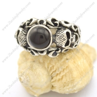 Skull Twins Ring with a Black Round Stone r002510