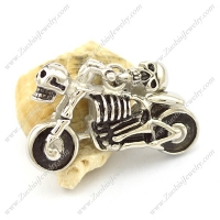 Skull Motorcycle Pendant for Bikers p002376