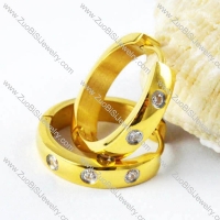3 Zircon Stones Stainless Steel Earring in Gold Plating - e000003