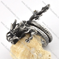 Antique Style Dragon Ring in Stainless Steel - r000055