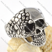 Stainless Steel Crease Skull Ring - r000060